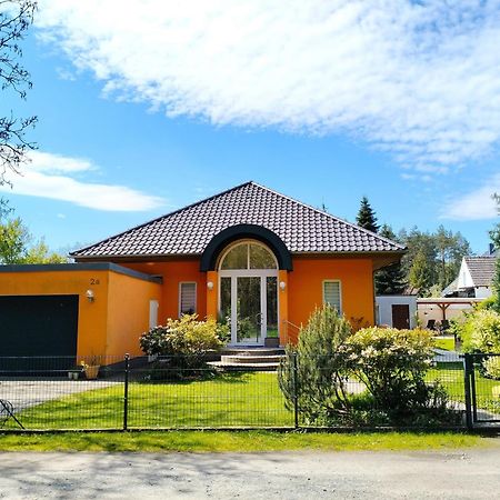 Ferienwohnung Am Waldesrand - Garten, Terrasse, Grill, Luftkuehler, Massagesessel, Kinderspielecke, Spielekonsole Cottbus Kültér fotó