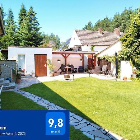 Ferienwohnung Am Waldesrand - Garten, Terrasse, Grill, Luftkuehler, Massagesessel, Kinderspielecke, Spielekonsole Cottbus Kültér fotó