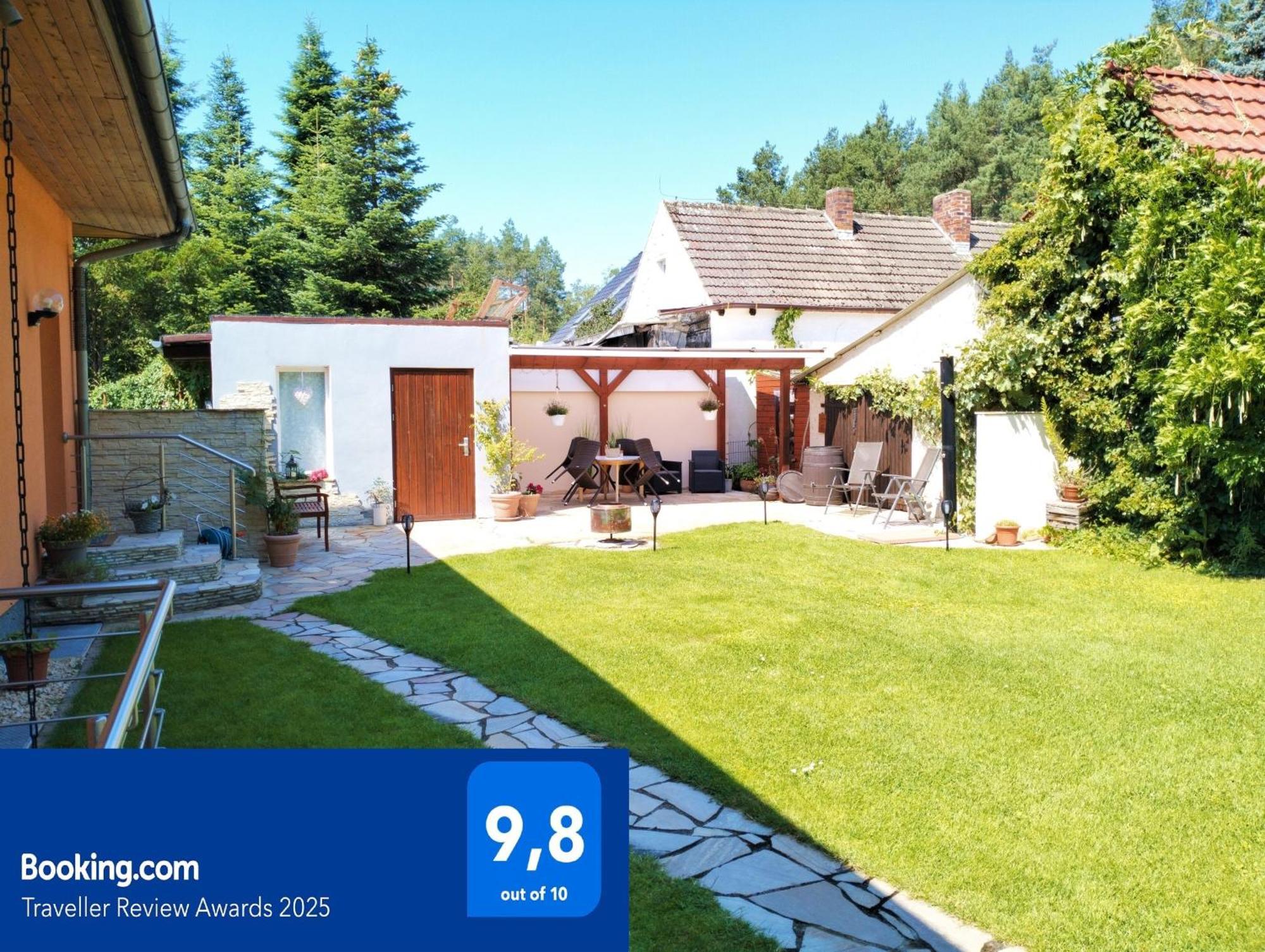 Ferienwohnung Am Waldesrand - Garten, Terrasse, Grill, Luftkuehler, Massagesessel, Kinderspielecke, Spielekonsole Cottbus Kültér fotó